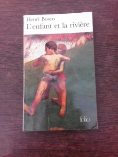 L'enfant et la riviere - Henri Bosco  (carte in limba franceza)