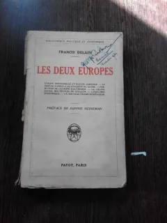 LES DEUX EUROPES - FRANCIS DELAISI   (CARTE IN LIMBA FRANCEZA)