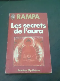LES SECRETS DE L AURA - RAMPA   (CARTE IN LIMBA FRANCEZA)