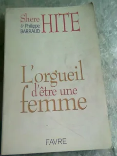 L'ORGUEIL D'ETRE UNE FEMME - SHERE HITE  (CARTE IN LIMBA FRANCEZA)