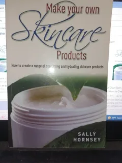 Make your own skincare products - Sally Hornsey (text in Lb.Engleza)