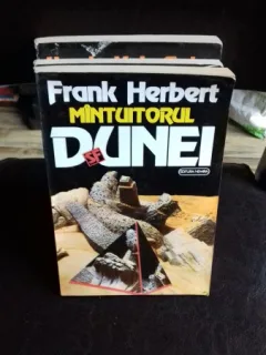 MANTUITORUL DUNEI - FRANK HERBERT