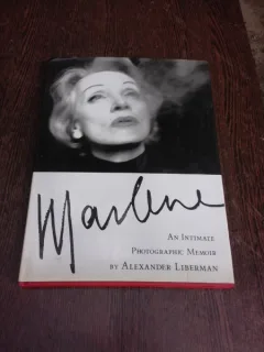 Marlene, an intimate photographic memoir - Alexander Libermat  (text in limba engleza)