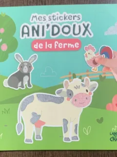 De la ferme (La ferma - carte inlimba franceza, cu stickere)