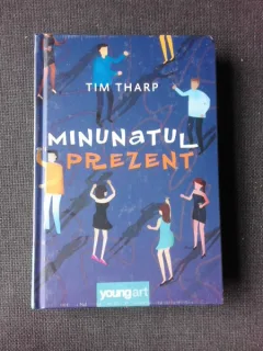 MINUNATUL PREZENT - TIM THARP