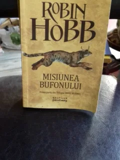 MISIUNEA BUFONULUI - ROBIN HOBB