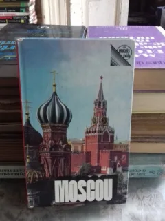 MOSCOU GUIDE ABREGE - V. TCHERNOV (GHID SCURT AL MOSCOVEI)