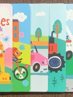 My first vehicles book (Prima mea carte despre vehicule - carte in limba engleza)