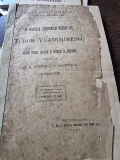 N. Hasnas, N. Andriescu - In amintirea centenarului miscarii lui Tudor Vladimirescu. Album istoric, artistic si pitoresc al Gorjului