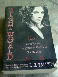 NIGHT WORLD - L.J. SMITH  (CARTE IN LIMBA ENGLEZA. CONTINE 3 ROMANE - Dark Angel/The Chosen/Soulmate)
