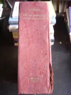 NOUVEAU DICTIONNAIRE LATIN FRANCAIS - EUGENE BENOIST