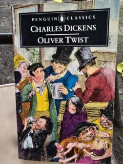 Oliver Twist - Charles Dickens