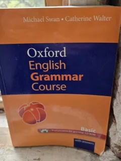 Oxford English grammar course basic - Michael Swan