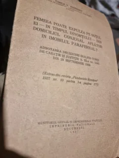 Vasile V. Stanescu - Femeia poate expulza pe sotul ei - in timpul divortului- din domiciliul conjugal aflat in imobilul parafernal? Pandectele Romane - Extras (cu dedicatie de la autor pentru C. Dragomirescu)