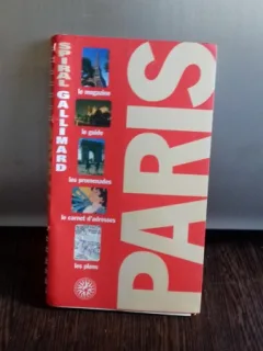 PARIS GUIDES GALLIMARD  (GHID DE CALATORIE, PARIS)