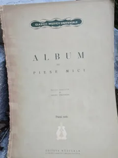Partituri, album de piese mici piano solo