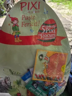 Pixi va ureaza Paste Fericit! 5 carticele Pixi + 5 jocuri amuzante