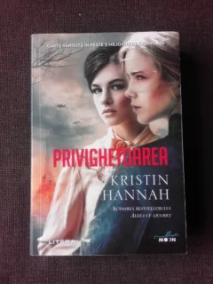 PRIVIGHETOAREA - KRISTIAN HANNAH