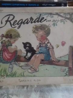 REGARDE. ALBUMS POUR LES PETITS (PRIVESTE... ALBUM PENTRU COPII)