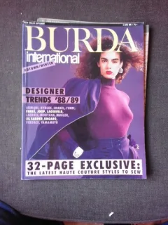 REVISTA BURDA INTERNATIONAL TOAMNA IARNA, 1988/1989, TEXT IN LIMBA ENGLEZA