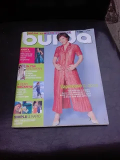 REVISTA BURDA NR.7/2001, TEXT IN LIMBA ROMANA