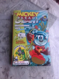 REVISTA CU BENZI DESENATE, MICKEY PARADE GEANT