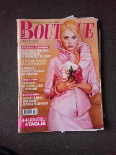 REVISTA LA MIA BOUTIQUE, MARTIE 2003, TEXT IN LIMBA ITALIANA  (REVISTA DE MODA)