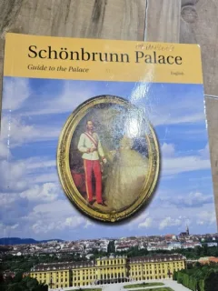 Schonbrunn Palace, guide to the Palace