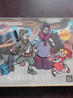 SCUFITA ROSIE, JOC PUZZLE PENTRU COPII