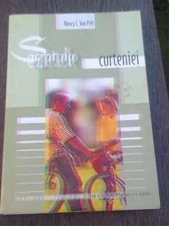 SECRETELE CURTENIEI - NANCY L. VAN PELT