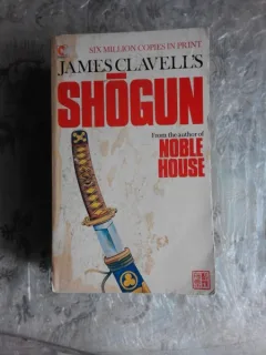 SHOGUN - JAMES CLAVELL'S   (CARTE IN LIMBA ENGLEZA)