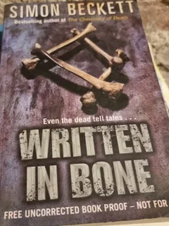 Simon Beckett - Written in Bone