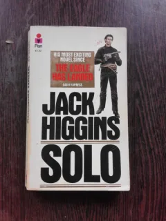 SOLO - JACK HIGGINS  (CARTE IN LIMBA ENGLEZA)