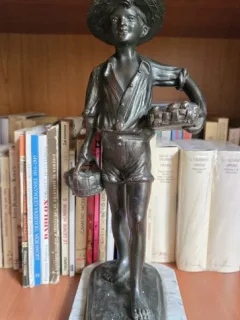 Statueta  - Micul pescar