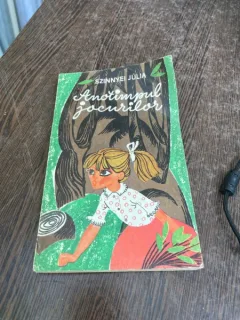 Szinnyei Julia - Anotimpul jocurilor