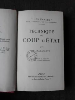 TECHNIQUE DU COUP D'ETAT - C. MALAPARTE  (CARTE IN LIMBA FRANCEZA)