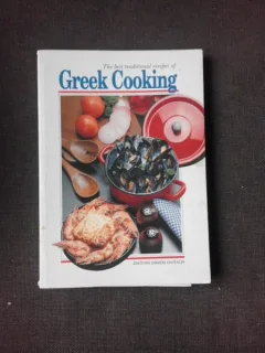 THE BEST TRADITIONAL RECIPES OF GREEK COOKING, RETETE TRADITIONALE GRECESTI  (CARTE IN LIMBA ENGLEZA)