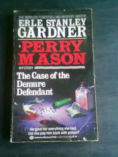 THE CASE OF THE DEMURE DEFENDANT - PERRY MASON   (CARTE IN LIMBA ENGLEZA)