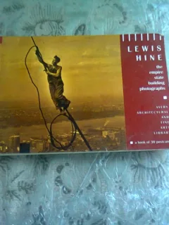 THE EMPIRE STATE BUILDING PHOTOGRAPHY - LEWIS HINE