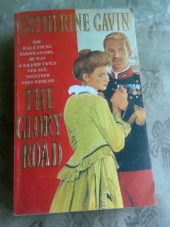 THE GLORY ROAD - CATHERINE GAVIN  (CARTE IN LIMBA ENGLEZA)