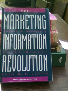 The marketing information revolution - Robert C. Blatberg  (Revoluția informațiilor de marketing)