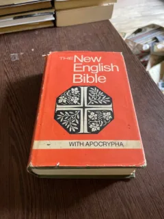 The new english Bible with apocrypha
