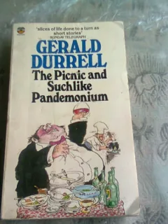 THE PICNIC AND SUCHLIKE PANDEMONIUM - GERALD DURRELL  (CARTE IN LIMBA ENGLEZA)