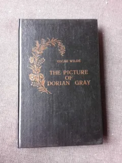 THE PICTURE OF DORIAN GRAY - OSCAR WILDE  (PORTRETUL LUI DORIAN GRAY, CARTE IN LIMBA ENGLEZA)