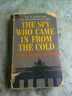 THE SPY WHO CAME IN FROM THE COLD - JOHN LE CARRE  (CARTE IN LIMBA ENGLEZA)