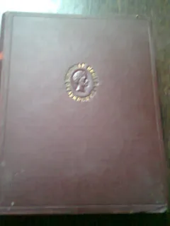TITUS LUCRETIUS DESPRE NATURA LUCRURILOR - CARTE IN LIMBA LATINA SI RUSA