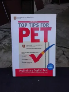 TOP TIPS FOR PET, PRELIMINARY ENGLISH TEST, CONTINE CD   (CARTE IN LIMBA ENGLEZA)