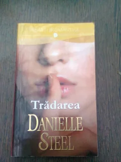 TRADAREA - DANIELLE STEEL