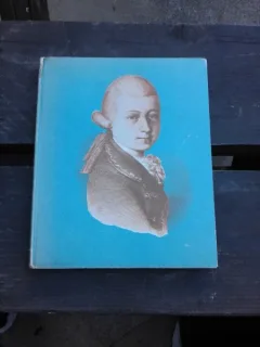 UN PRODIGIEUX GAMIN, MOZART - R. HINDERKS KUTSCHER  (CARTE IN LIMBA FRANCEZA)