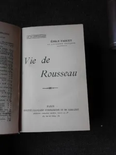 VIE DE ROUSSEAU - EMILE FAGUET  (CARTE IN LIMBA FRANCEZA)